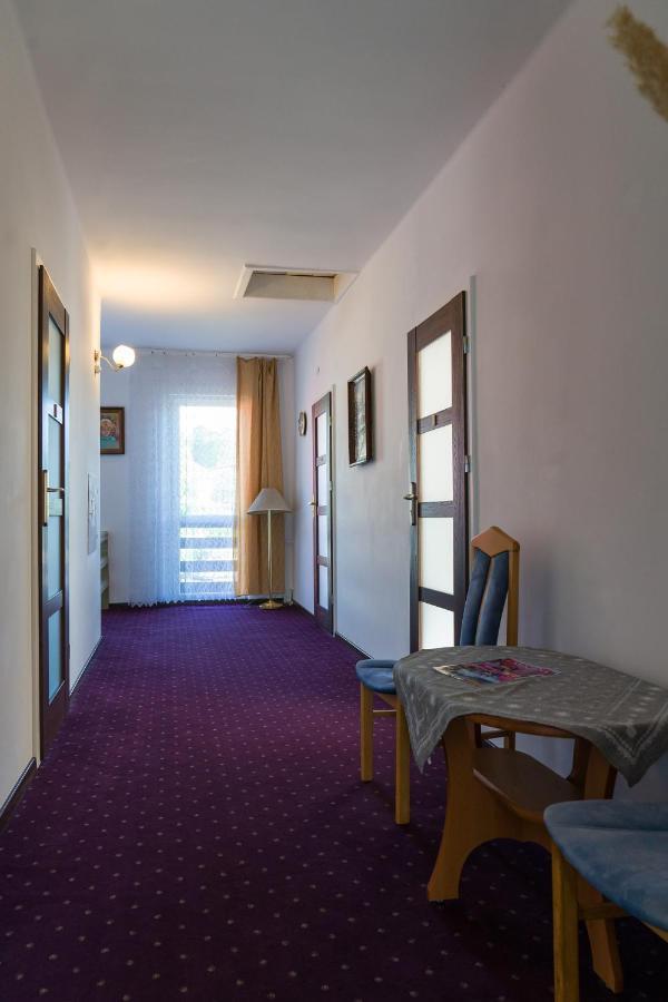 Milusia Muszyna Hotel ภายนอก รูปภาพ